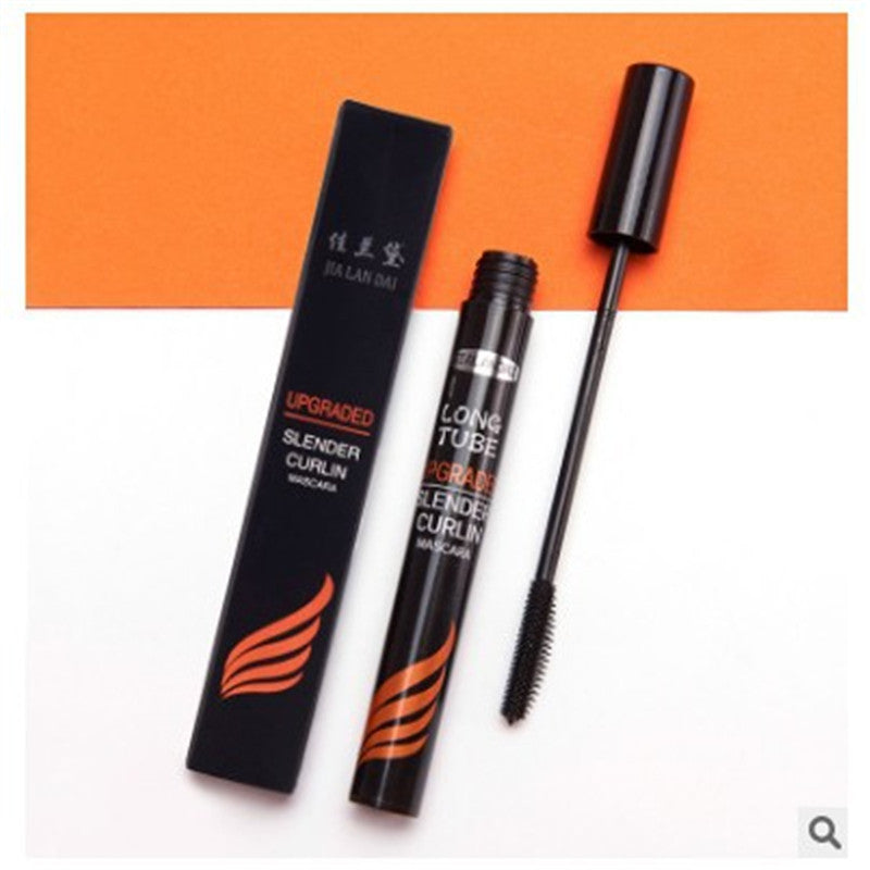 Three-dimensional plumping mascara